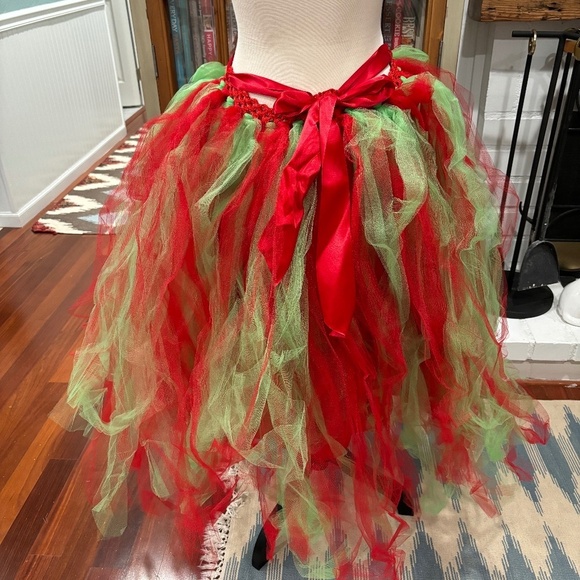 Christmas Red & Ivy Extra Full LED Lit Maxi Tulle Skirt - Picture 4 of 10